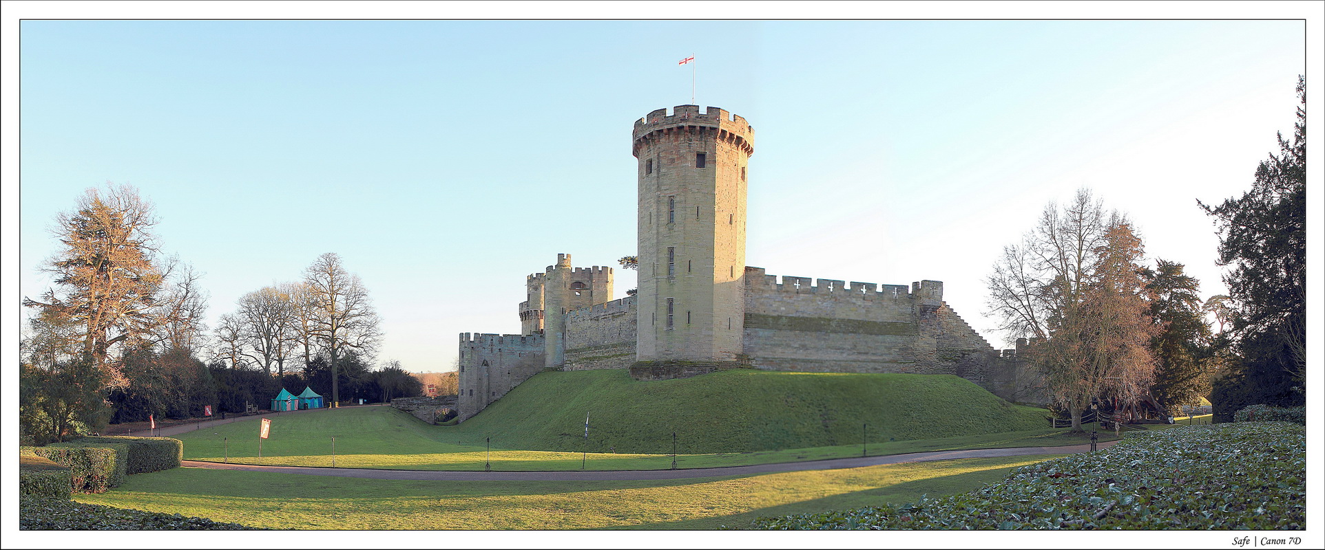 2011   01   Pano Warwick 1